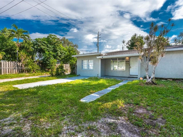 1805 N 23rd Ave, Hollywood FL 33020