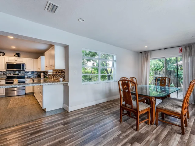 1805 N 23rd Ave, Hollywood FL 33020