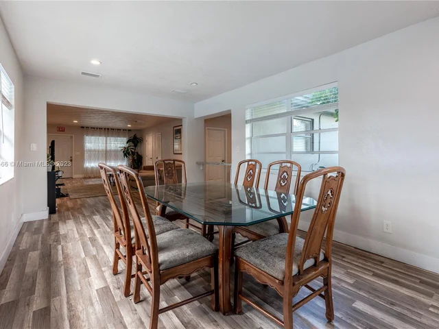 1805 N 23rd Ave, Hollywood FL 33020