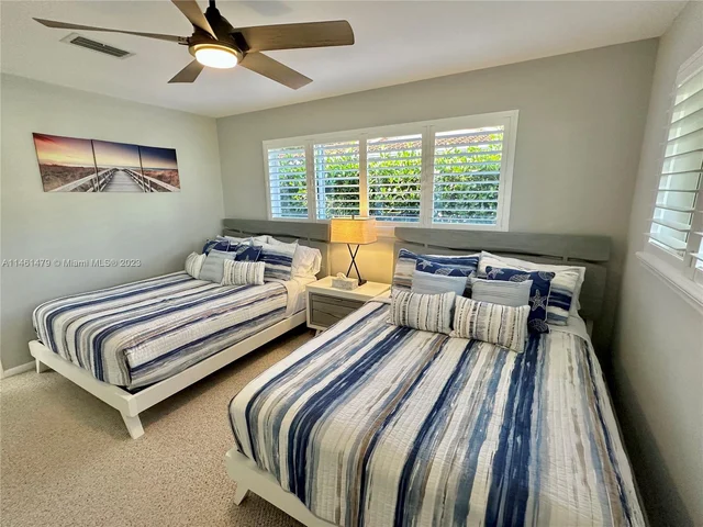 949 NE 24th Ave, Pompano Beach FL 33062