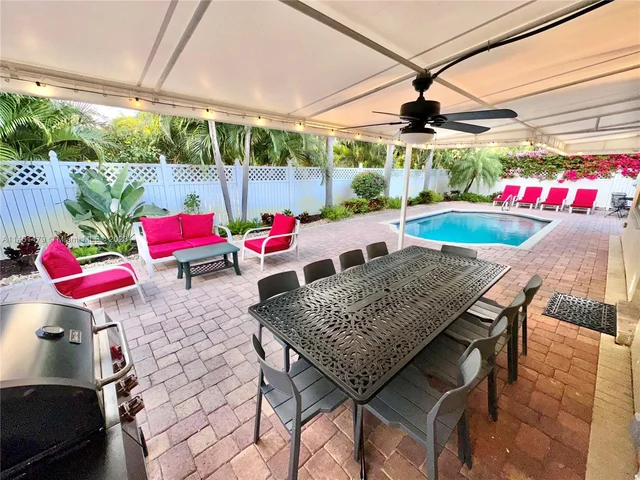 949 NE 24th Ave, Pompano Beach FL 33062