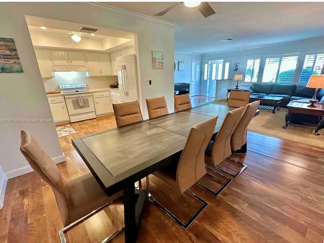 949 NE 24th Ave, Pompano Beach FL 33062