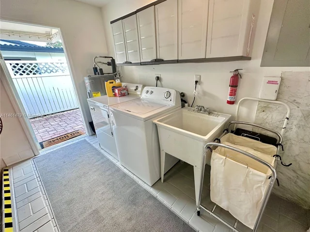 949 NE 24th Ave, Pompano Beach FL 33062