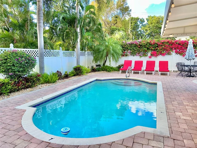 949 NE 24th Ave, Pompano Beach FL 33062