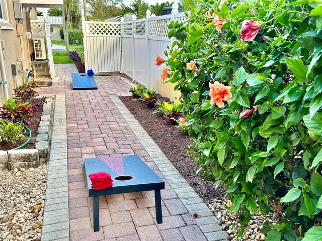 949 NE 24th Ave, Pompano Beach FL 33062