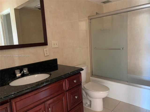 7051 Environ Blvd # 433, Lauderhill FL 33319