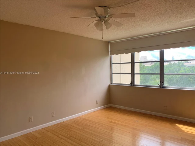 7051 Environ Blvd # 433, Lauderhill FL 33319