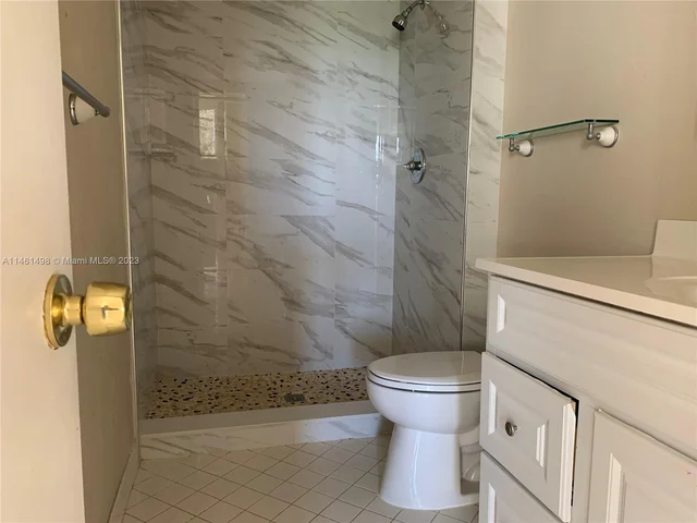 7051 Environ Blvd # 433, Lauderhill FL 33319