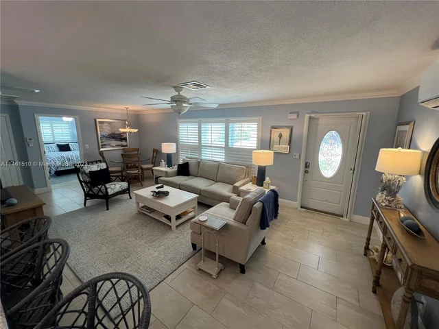 121 Tacoma Ln # 121, Palm Beach Shores FL 33404