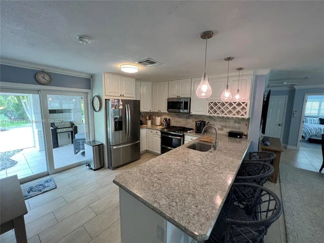 121 Tacoma Ln # 121, Palm Beach Shores FL 33404