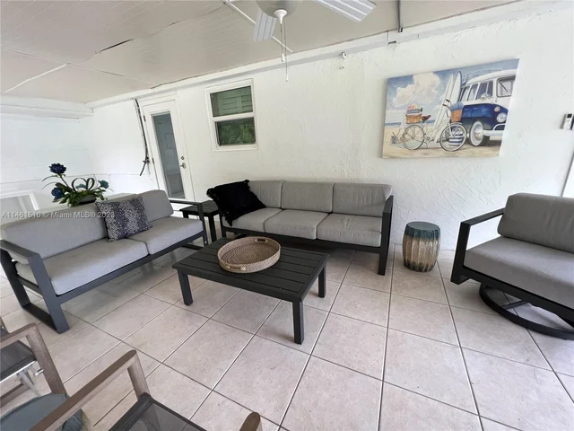 121 Tacoma Ln # 121, Palm Beach Shores FL 33404