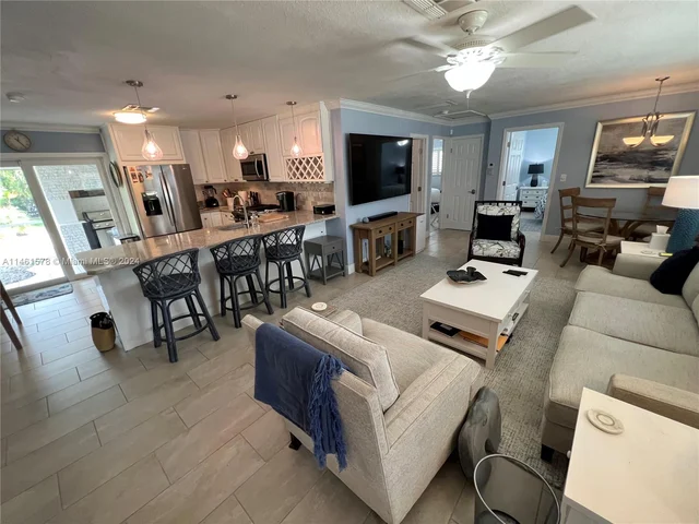 121 Tacoma Ln # 121, Palm Beach Shores FL 33404