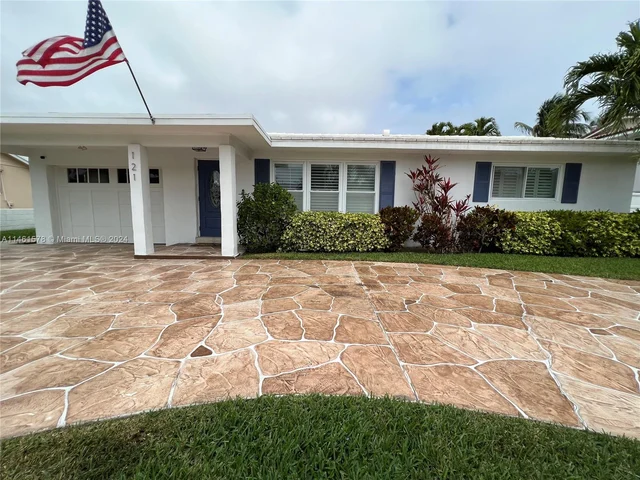 121 Tacoma Ln # 121, Palm Beach Shores FL 33404