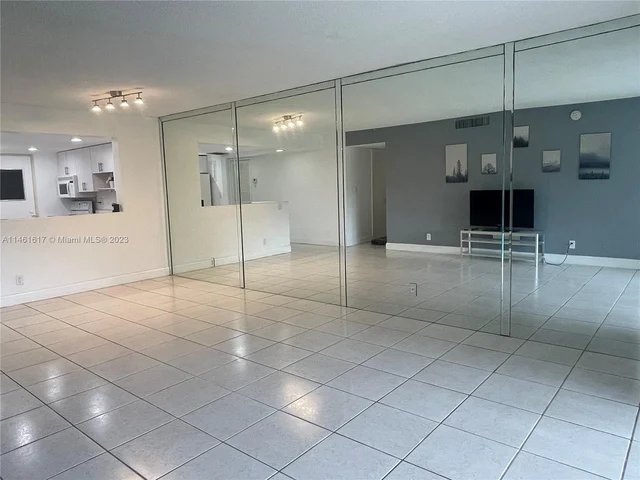 2309 S Cypress Bend Dr # 115B, Pompano Beach FL 33069