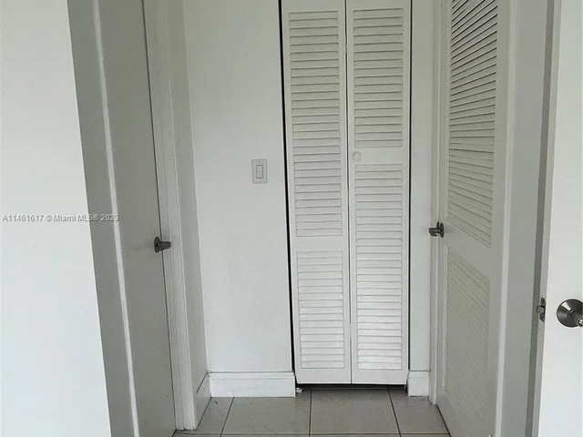 2309 S Cypress Bend Dr # 115B, Pompano Beach FL 33069