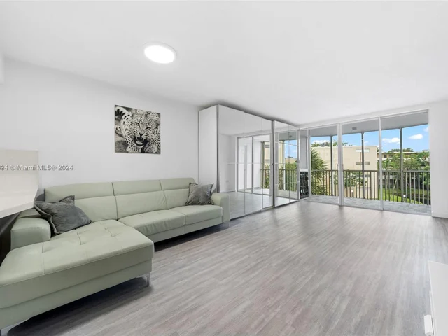 1680 NE 191st St # 2, Miami FL 33179