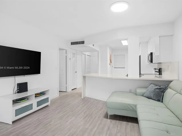 1680 NE 191st St # 2, Miami FL 33179