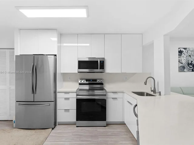 1680 NE 191st St # 2, Miami FL 33179