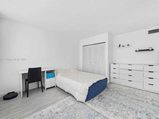 1680 NE 191st St # 2, Miami FL 33179