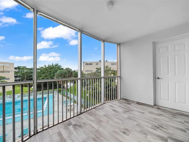 1680 NE 191st St # 2, Miami FL 33179