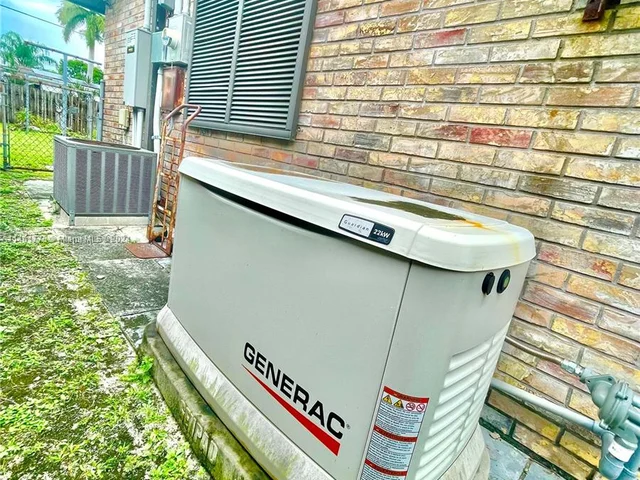 6561 NW 29th Ct, Sunrise FL 33313