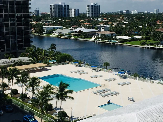 1950 S Ocean Dr # 18B, Hallandale Beach FL 33009