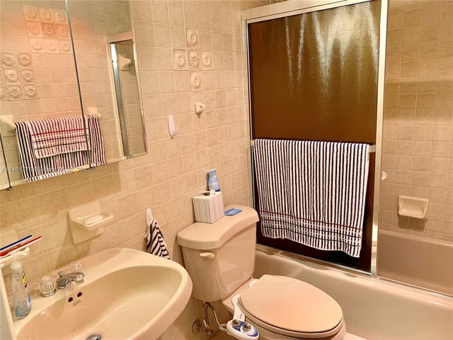 1950 S Ocean Dr # 18B, Hallandale Beach FL 33009