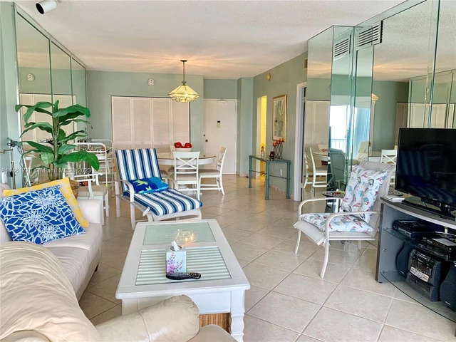 1950 S Ocean Dr # 18B, Hallandale Beach FL 33009