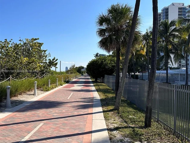 2899 Collins Ave # 1634, Miami Beach FL 33140