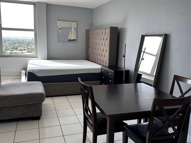 2899 Collins Ave # 1634, Miami Beach FL 33140