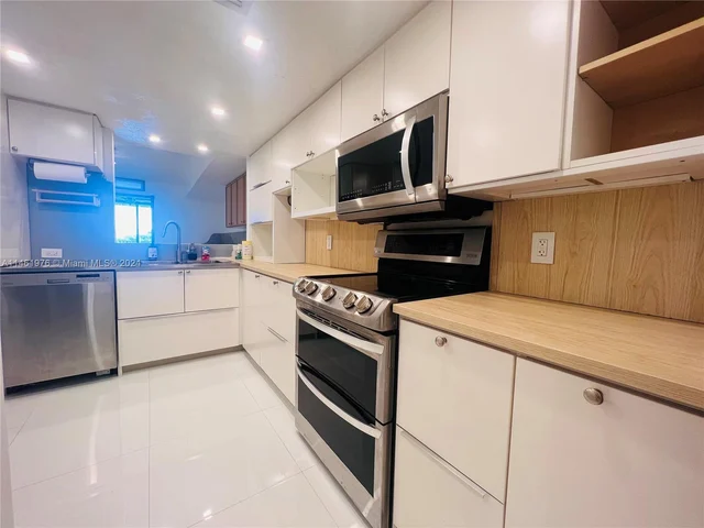 1650 Coral Way # 608, Miami FL 33145