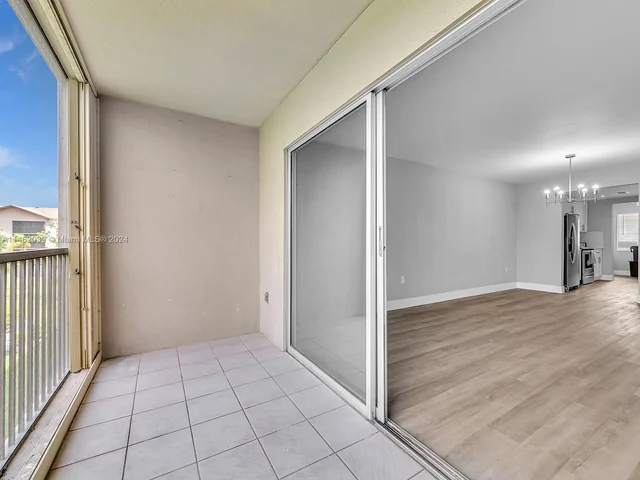 1600 SW 127th Way # 304C, Pembroke Pines FL 33027