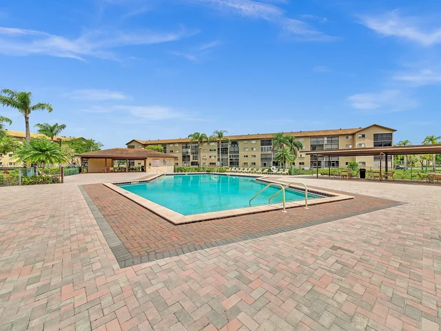 1600 SW 127th Way # 304C, Pembroke Pines FL 33027