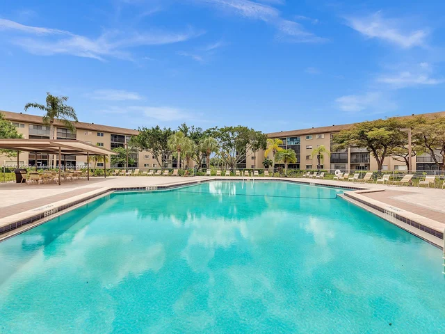 1600 SW 127th Way # 304C, Pembroke Pines FL 33027