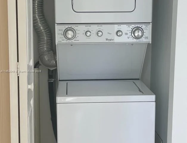 3530 Mystic Pointe Dr # 1213, Aventura FL 33180