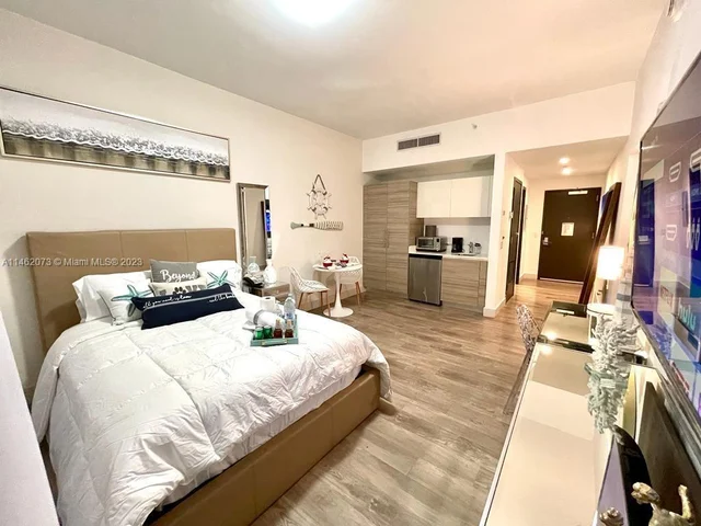 777 N Ocean Dr # N218, Hollywood FL 33019