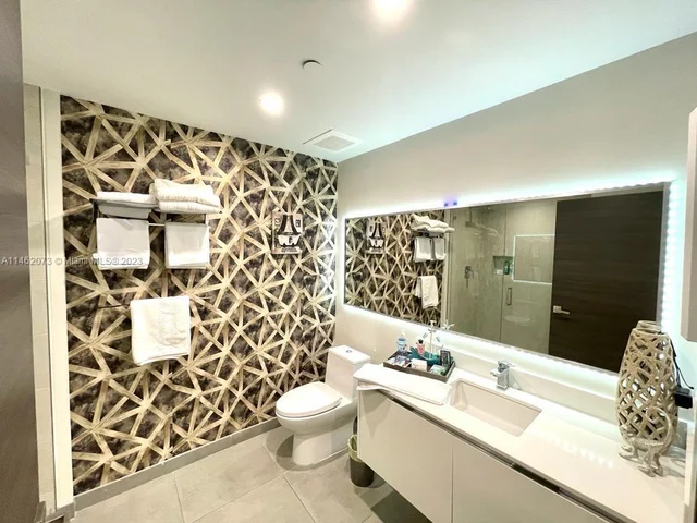 777 N Ocean Dr # N218, Hollywood FL 33019