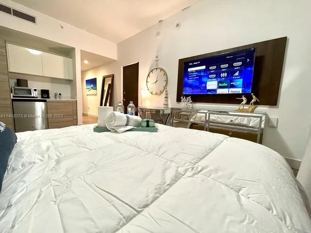 777 N Ocean Dr # N218, Hollywood FL 33019