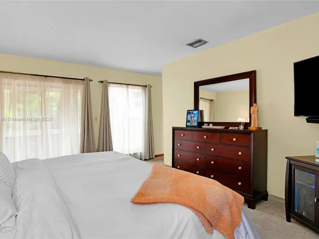 1015 Venetia Ave, Coral Gables FL 33134