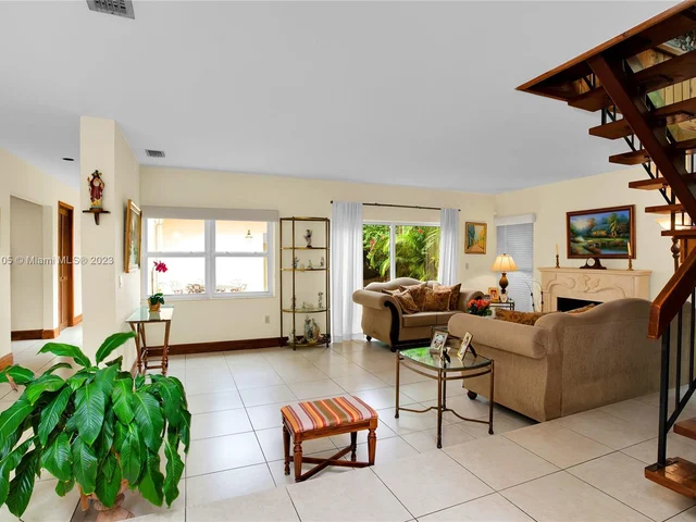 1015 Venetia Ave, Coral Gables FL 33134