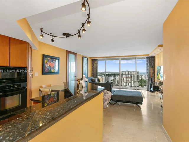 2101 S Ocean Dr # 2404, Hollywood FL 33019