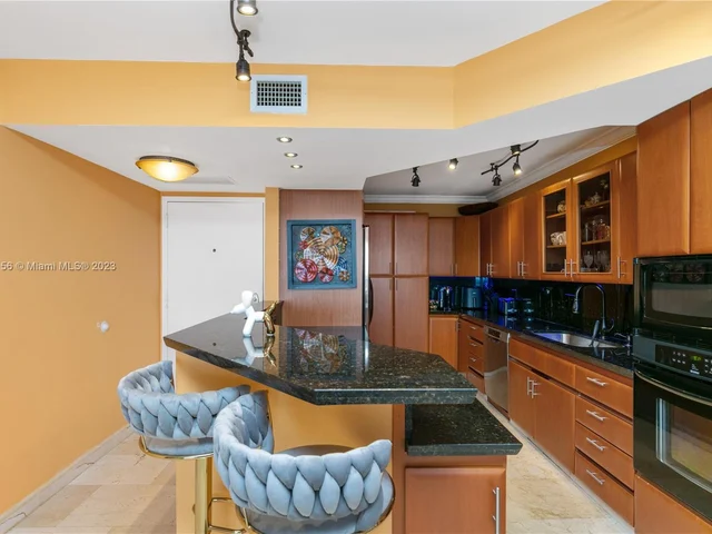 2101 S Ocean Dr # 2404, Hollywood FL 33019