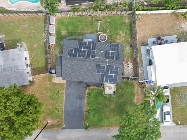 2610 NE 8th Ave, Pompano Beach FL 33064