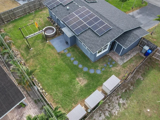 2610 NE 8th Ave, Pompano Beach FL 33064