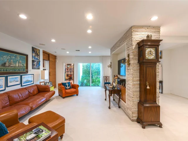 6001 N Bay Rd, Miami Beach FL 33140