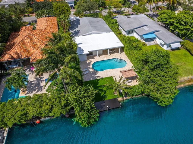 410 S Shore Dr, Miami Beach FL 33141