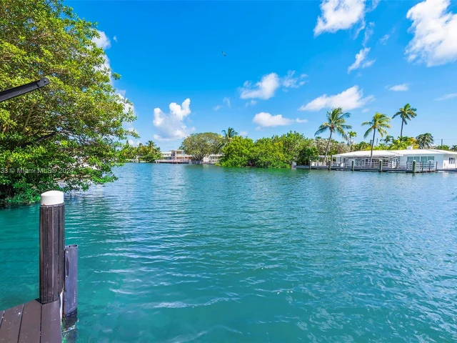 410 S Shore Dr, Miami Beach FL 33141