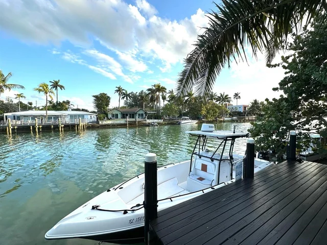 410 S Shore Dr, Miami Beach FL 33141