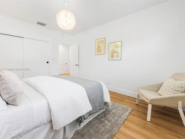 410 S Shore Dr, Miami Beach FL 33141