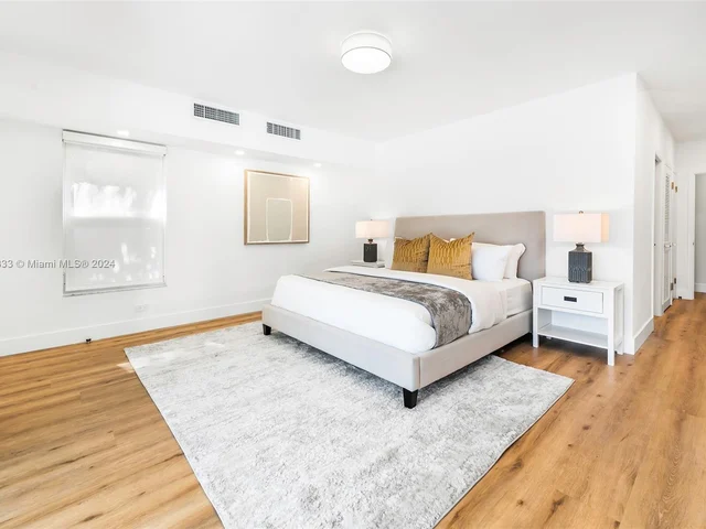 410 S Shore Dr, Miami Beach FL 33141